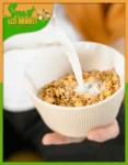 Desayuno con Granola Premium con Almendras y Dátiles.
